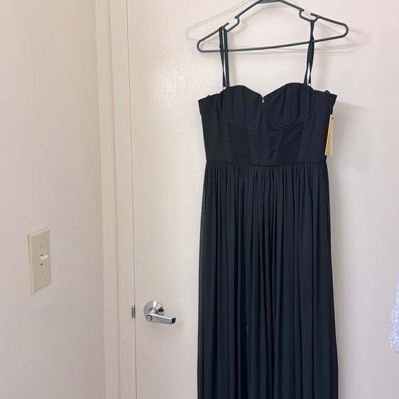 Alice + Olivia long black dress. Tags removed but in very good condition. - Picture 1 of 3